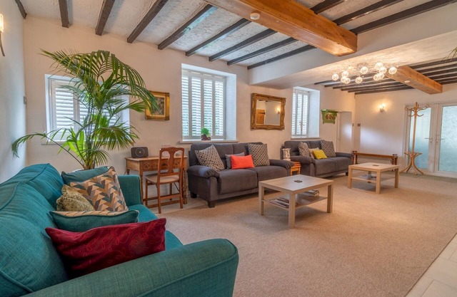 Pass the Keys | Serenity Cottage: A Cozy Retreat in Nottingham