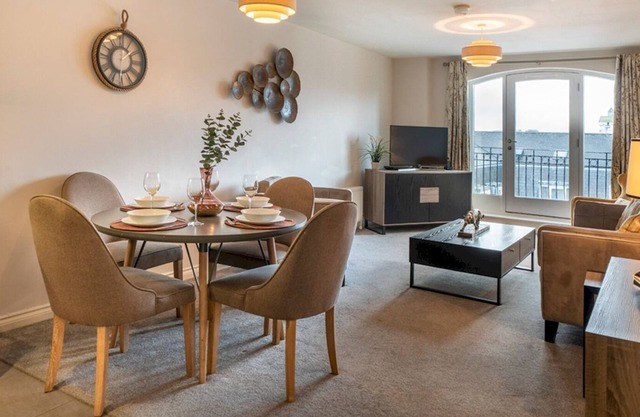 Pass the Keys | Stunning 2BR with Balcony Views in Cathedral Quarter