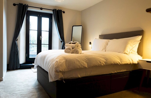 Pass the Keys | Stylish cosy 2bed near Finsbury Park w balcony