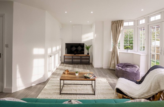 Pass the Keys | Stylish Home in Wembley Park