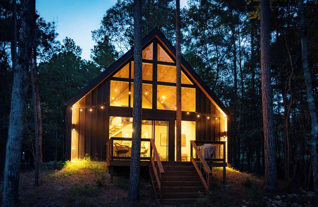 Passion Flower, Luxury Lakefront Cabin at Sam Houston National Forest (Passion Flower)