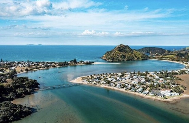 Pataua South Big Red Comfortable Family Beach Getaway