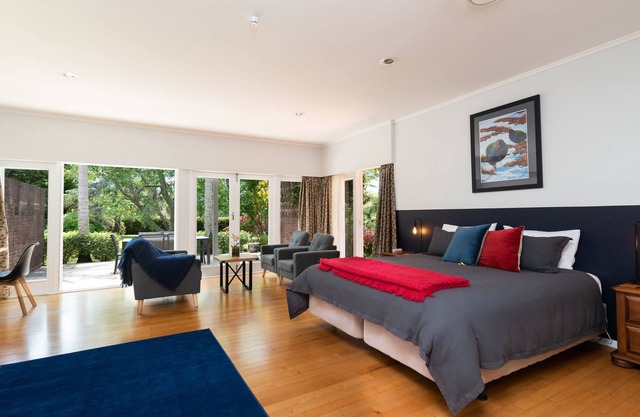 Pateke Lodge