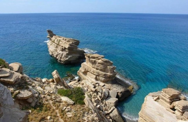 Paterakis Studio's Triopetra