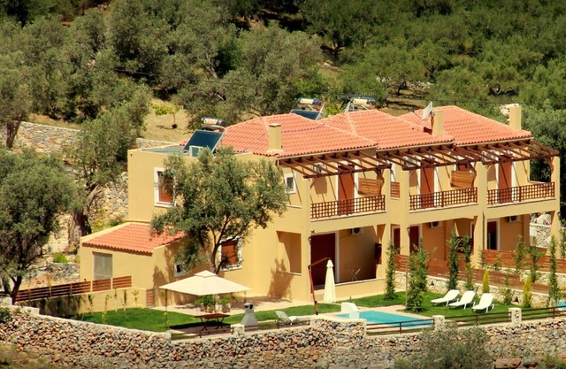 Pathos Uphoria villa