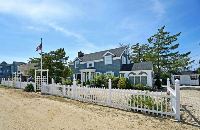Patriot's Paradise - An Oasis just 72 steps from Private Beach + Hot Tub
