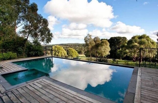 Puerta de Patsy - Red Hill South