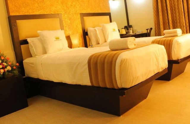 PATTOM ROYAL HOTEL