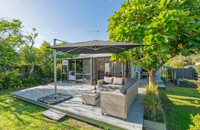 Patton's Place - Pauanui Holiday Home