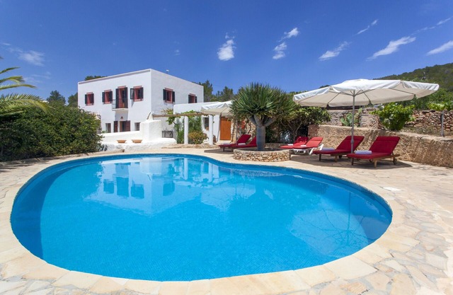 Típica casa ibicenca en Santa Ines con piscina privada