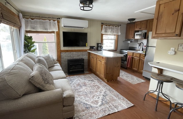 Paugus Bay Cottage waterfront cottage on private island!