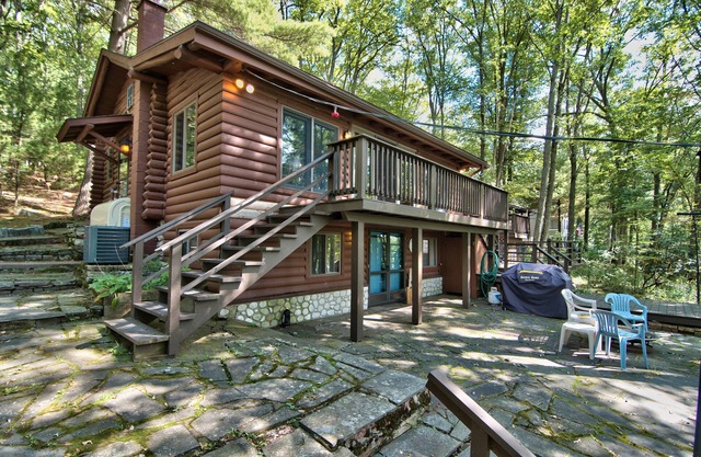 Wallenpaupack Lakefront Log Home - 3 habitaciones + loft y AC central