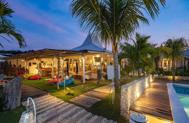 Paus Putih Hotel