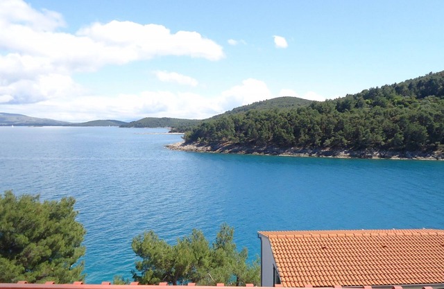 Pava - 15m From the sea - A2