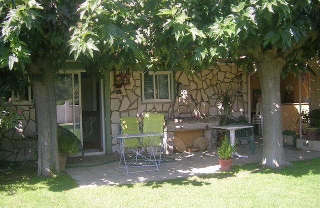 Pavillon de Charme Rez- de Jardin Dans Village Près des Plages