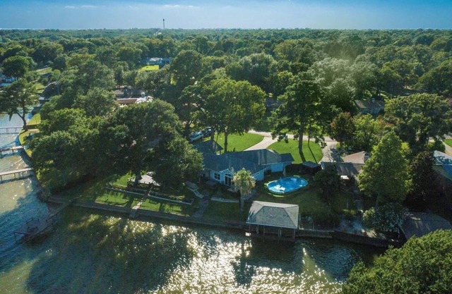 Payne Springs Paradise with Hot tub and Pool