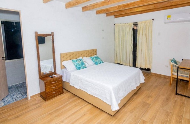 PB-C5 HABITACIÓN TIPO CABAÑA EN ISLA CON DESAYUNO Y JACUZZI PRIVADO