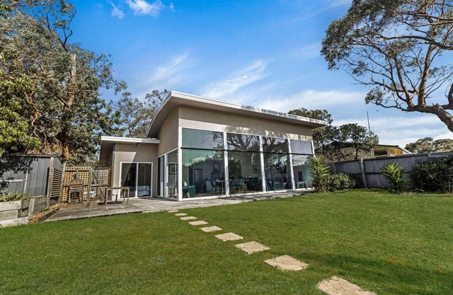 Kookaburras - Peace and quiet with private jetty in natural surrounds
