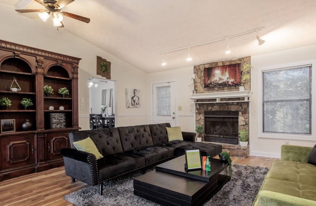 Peace On Earth | Perfect Modern Home W/ Gameroom