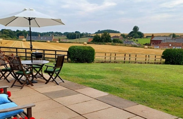 Peaceful 2-Bedroom Cottage 4 miles along the coast from St. Andrews.