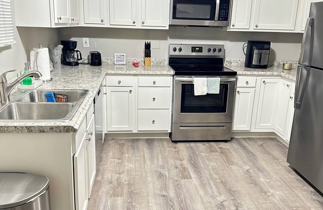 Peaceful 4-bedroom house in charming Columbus