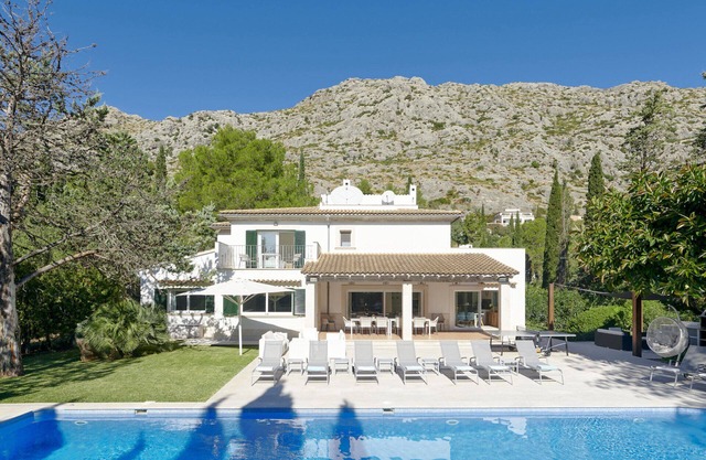 Peaceful 5 Bedroom Vacation Villa With Pool, Mallorca Villa 1466