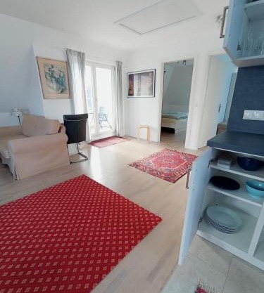 Peaceful Apartment-3 Zi, Loggia & Garden in Blankenese