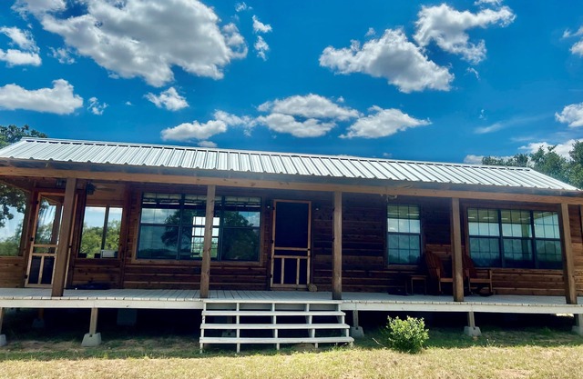 Peaceful Cabin on 40 Acres. Views - Serenity Ranch!