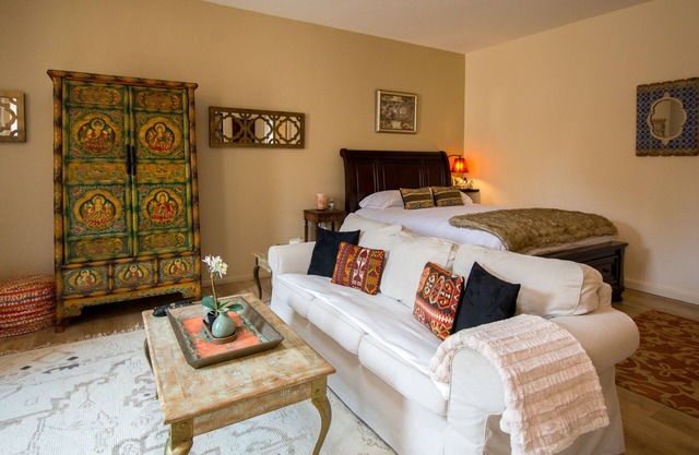 Peaceful ♥ Casita | Hot Tub | Laundry | Courtyard | Close to Hiking