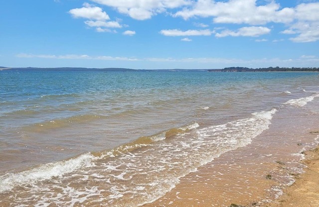 Peaceful Coastal Getaway - Coronet Bay