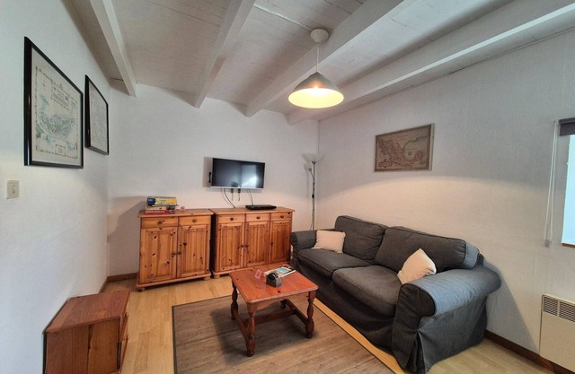 Chalet de 2 dormitorios y 1 baño.