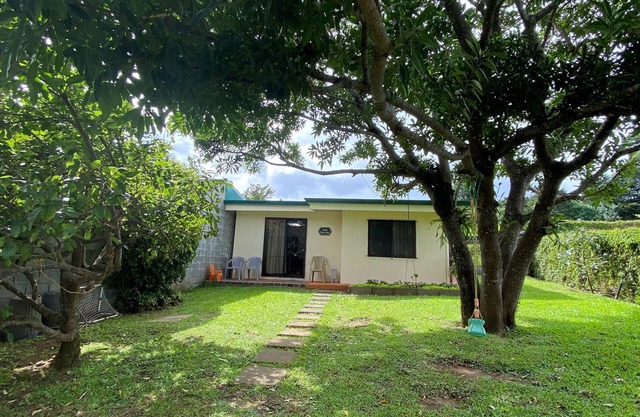 Casita Pura Vida - En las montañas de Heredia!