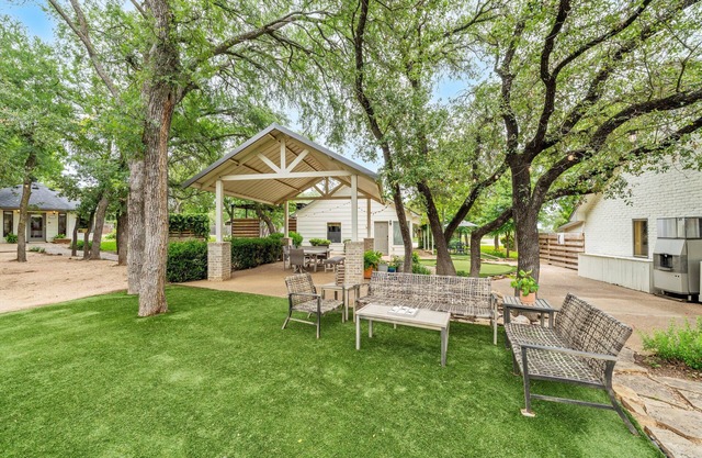Country-Chic Cottage de dos dormitorios @GatheringOaksRetreat en 30 acres