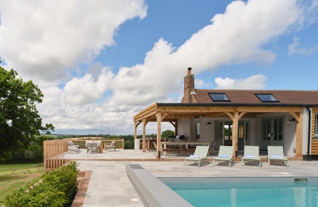 Peaceful cottage with great views and spa facilities