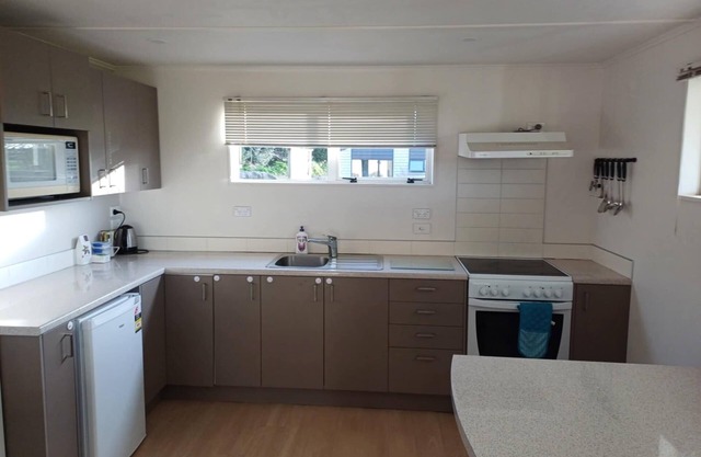 Peaceful country haven with full kitchen and a mountain view, just out of Hawera
