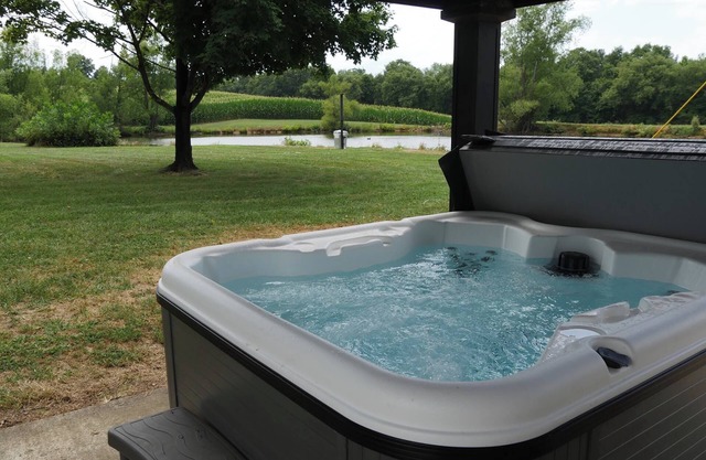 Casa sur de IL, estanque jacuzzi