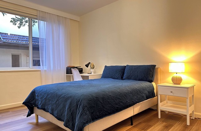 Peaceful family-friendly 2-bedroom apartment in Camberwell.