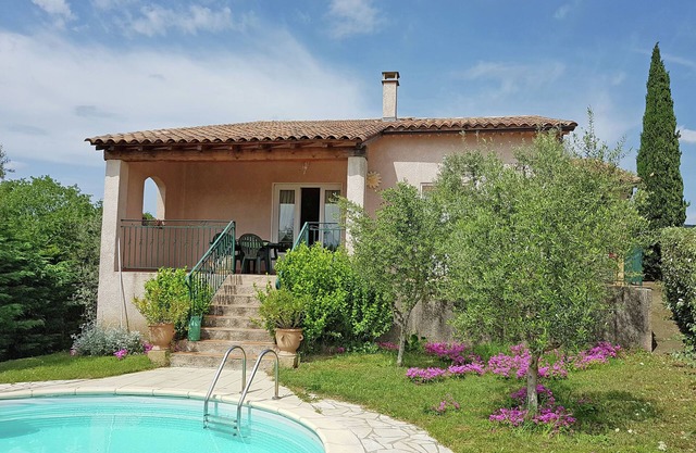 Villa en Saint-Laurent con piscina privada