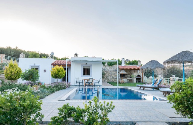 Pacífica villa totalmente equipada Erato, Pitsidia - jardín, piscina, barbacoa, Wifi