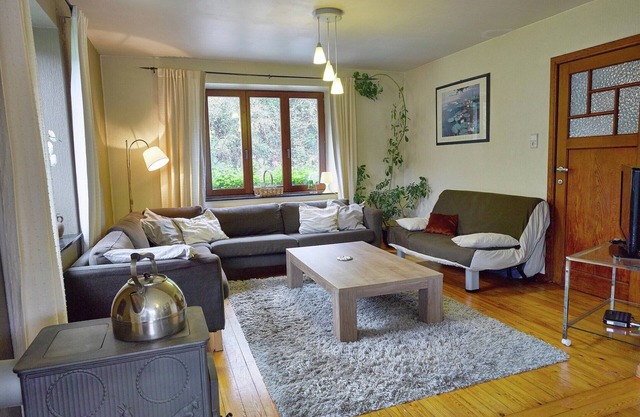 Casa con jardín tranquilo, Chevron