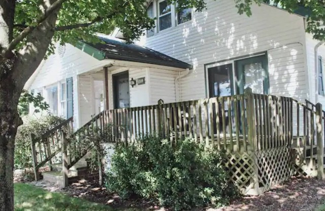 Peaceful Home in Sugarcreek with Beautiful Views!
