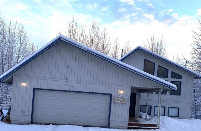 Peaceful home situated in the Gateway to Alaskan Adventures