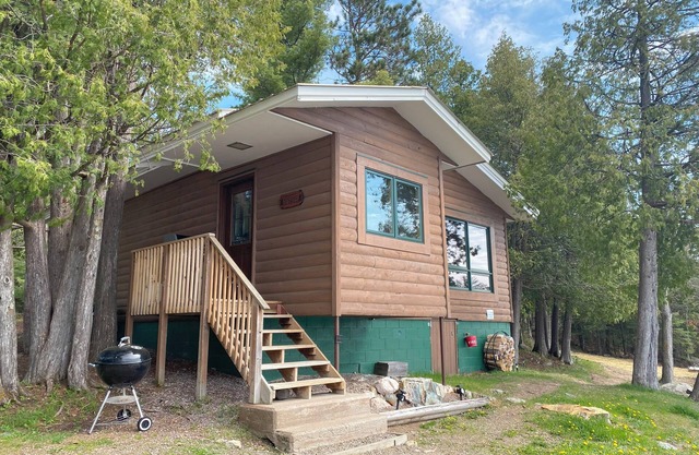 Peaceful Lakeside Cabin on Shagawa Lake