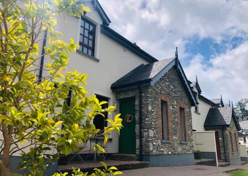 Peaceful location close to the sea and just a 15 minute stroll into Kenmare
