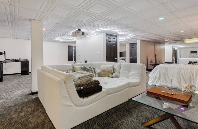 Peaceful Luxury Unique 3 BDR Home w/ Cinema & More