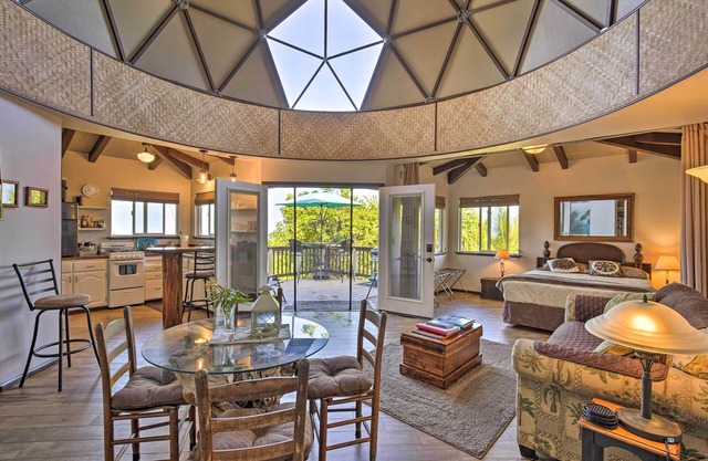 Miloli'i Cottage w / Patio amueblado y vistas al mar!