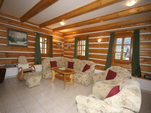 Peaceful Mountain Holiday Stay, cleaning included