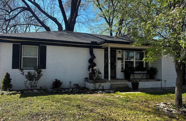 Peaceful neighborhood within minutes to many of the greater Tulsa venues