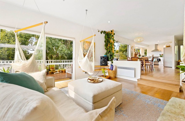 Peaceful Oasis in the Heart of Stanmore Bay. A sweet 7mins walk to the beach!
