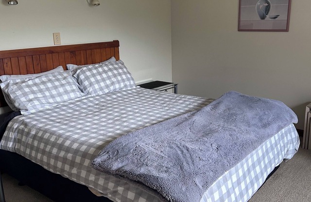Peaceful Ōmokoroa Studio Unit — close to Omokoroa Golf Course